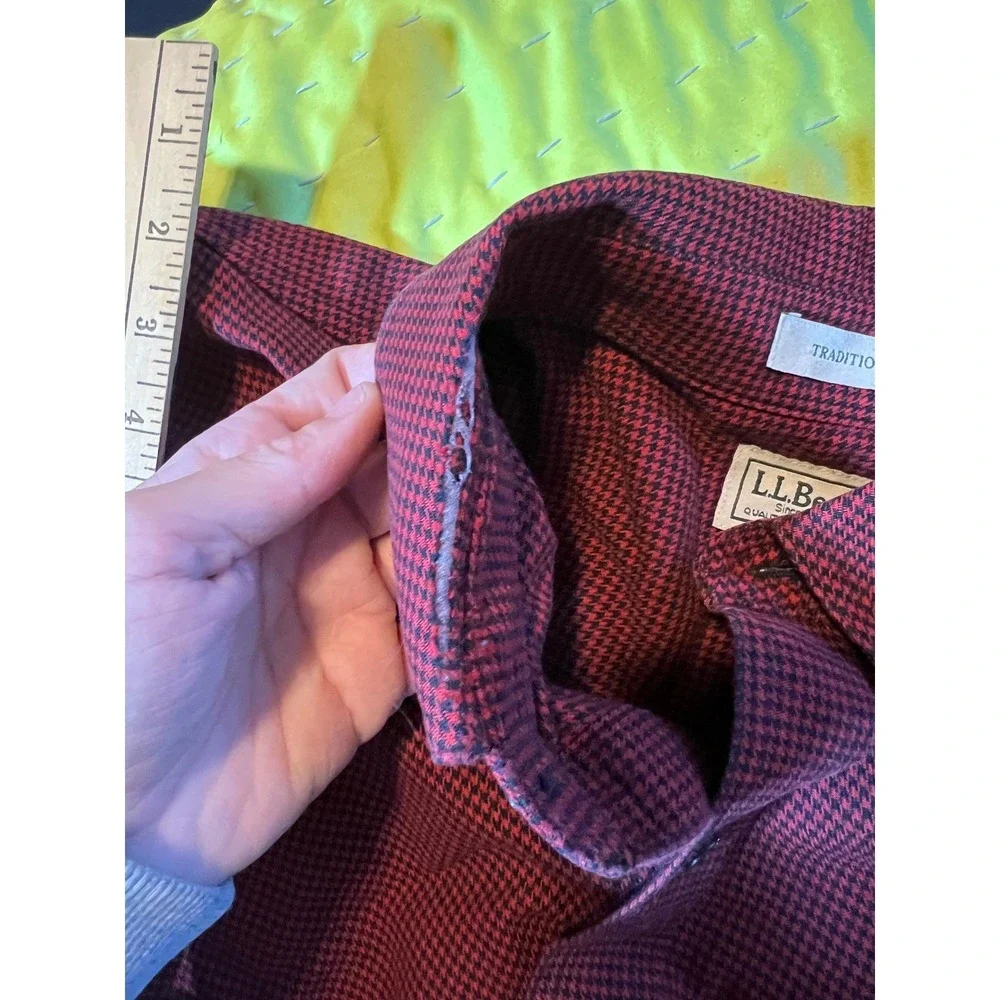 L.L. Bean Mens L traditional Fit Long Sleeve Button Down Shirt Red Black Gingham